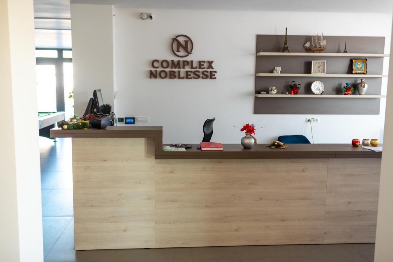 Hotel Complex Noblesse Vaslui Exterior foto